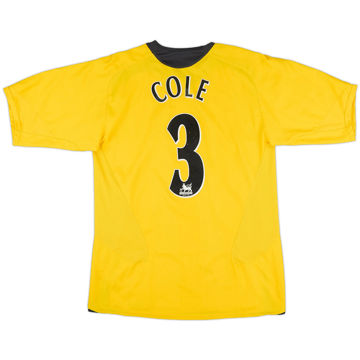 Retro Arsenal Away Shirt 2005/06 Cole #3
